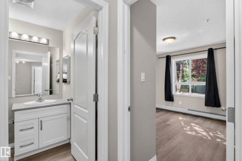 #120 5340 199 St Nw, Edmonton, AB 
