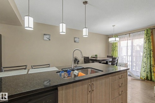 #77 1776 Cunningham Wy Sw, Edmonton, AB - Indoor Photo Showing Kitchen