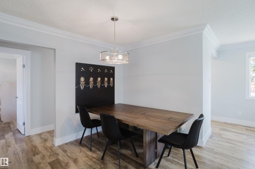 9330 162 Street Nw, Edmonton, AB 