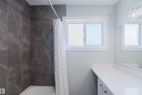 9330 162 Street Nw, Edmonton, AB 