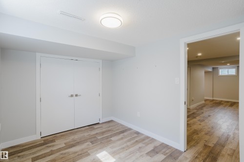 9330 162 Street Nw, Edmonton, AB 