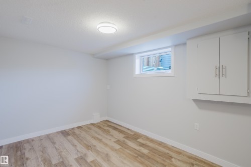 9330 162 Street Nw, Edmonton, AB 