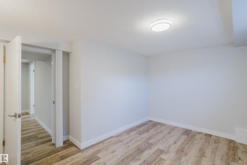 9330 162 Street Nw, Edmonton, AB 