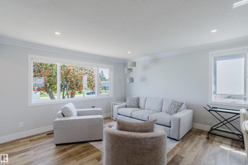 9330 162 Street Nw, Edmonton, AB 