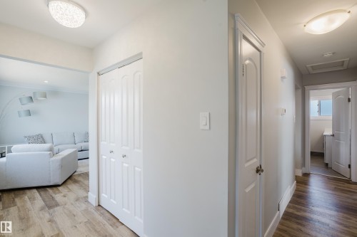 9330 162 Street Nw, Edmonton, AB 