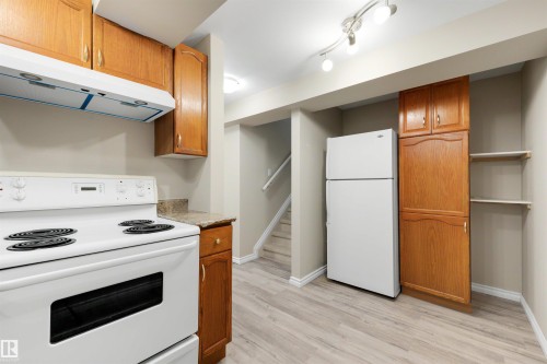 3908 41 Avenue Nw, Edmonton, AB 