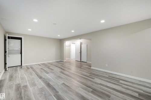 3908 41 Avenue Nw, Edmonton, AB 
