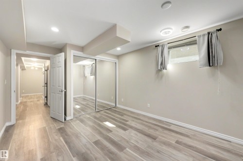 3908 41 Avenue Nw, Edmonton, AB 