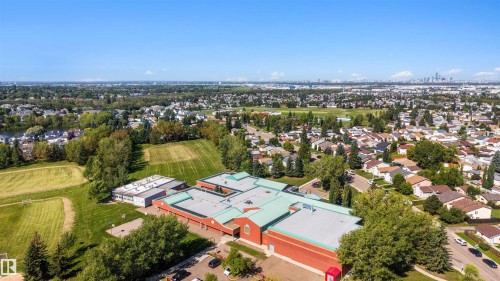 3908 41 Avenue Nw, Edmonton, AB 