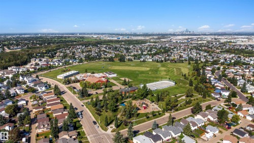 3908 41 Avenue Nw, Edmonton, AB 