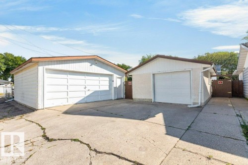 11042 152 Street Nw, Edmonton, AB 