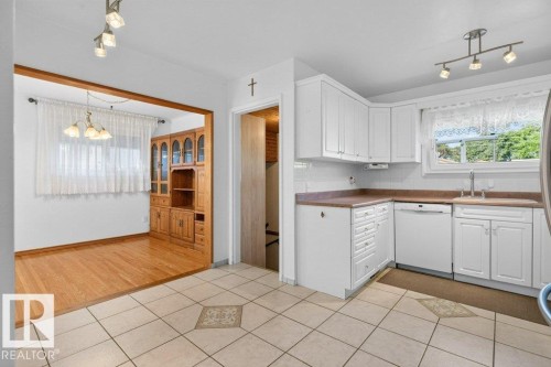 11042 152 Street Nw, Edmonton, AB 