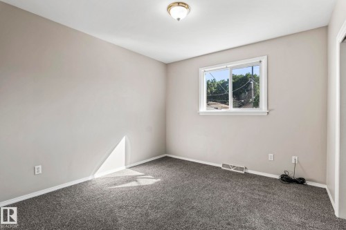 11811 70 Street Nw, Edmonton, AB 