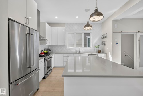 10937 130 Street Nw, Edmonton, AB 