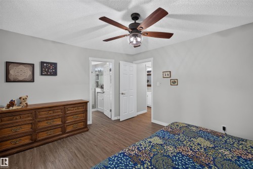 3 Hickory Crescent, Sherwood Park, AB 