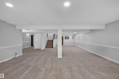 3 Hickory Crescent, Sherwood Park, AB 