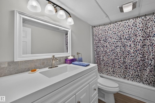 3 Hickory Crescent, Sherwood Park, AB 