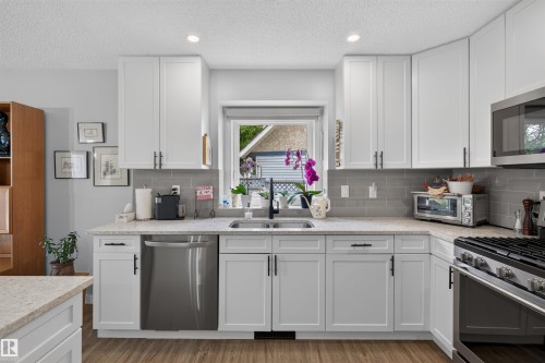 3 Hickory Crescent, Sherwood Park, AB 