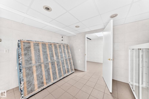 Additional content - 3311 104 Avenue Nw, Edmonton, AB 