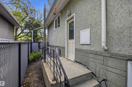 10138 74 Street Nw, Edmonton, AB 