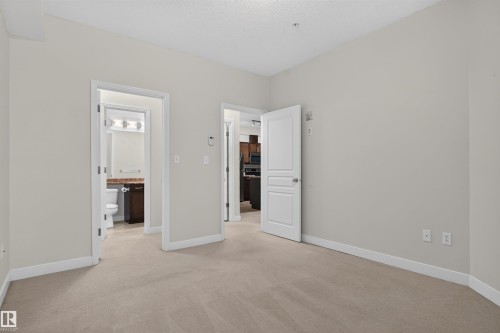 #212 2035 Grantham Ct Nw, Edmonton, AB - Indoor Photo Showing Other Room
