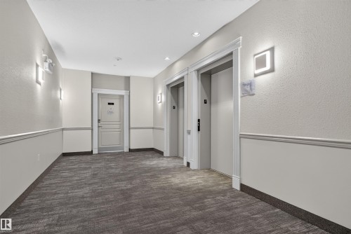 #212 2035 Grantham Ct Nw, Edmonton, AB - Indoor Photo Showing Other Room