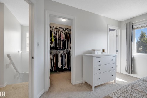 1325 Cunningham Drive Sw, Edmonton, AB 
