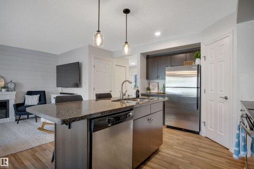 1325 Cunningham Drive Sw, Edmonton, AB 