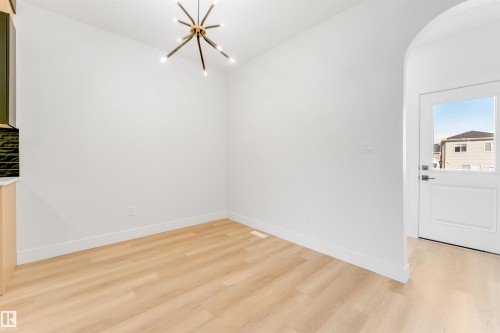 22932 80 Av Nw, Edmonton, AB 