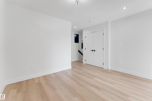 22932 80 Av Nw, Edmonton, AB 