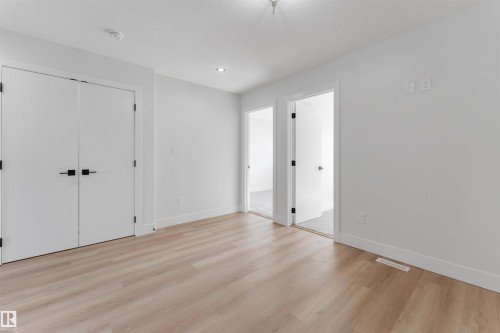 22932 80 Av Nw, Edmonton, AB 