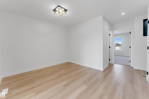 22932 80 Av Nw, Edmonton, AB 