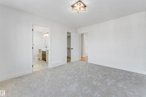 22932 80 Av Nw, Edmonton, AB 