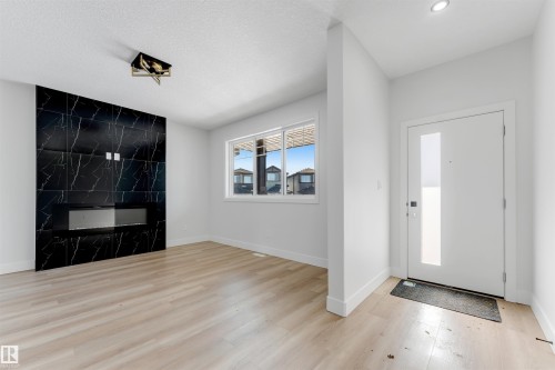 22932 80 Av Nw, Edmonton, AB 