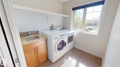 5833 Mullen Place Nw, Edmonton, AB 