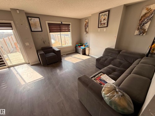 3317 11 Avenue Nw, Edmonton, AB 