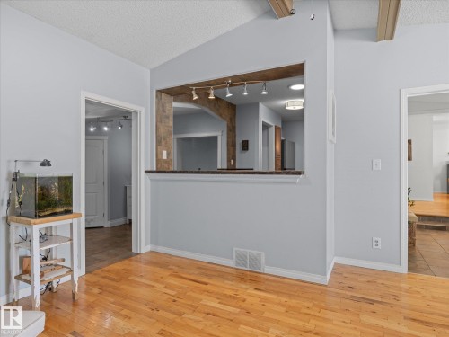 6804 94A Avenue Nw, Edmonton, AB 