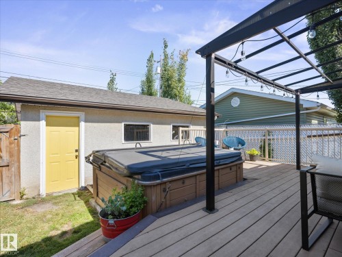 6804 94A Avenue Nw, Edmonton, AB 