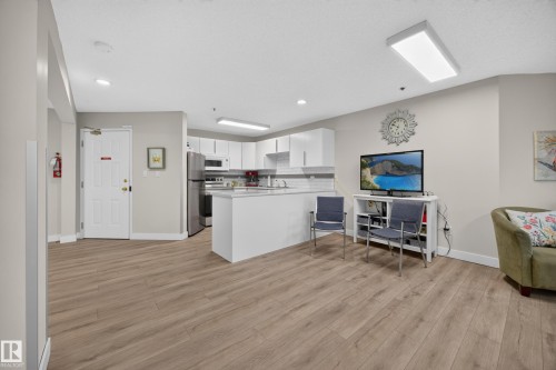 #405 5204 25 Av Nw, Edmonton, AB 