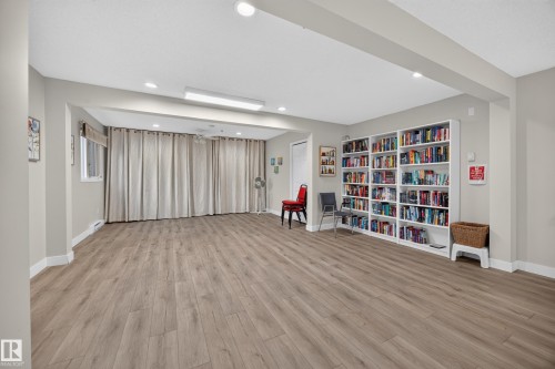 #405 5204 25 Av Nw, Edmonton, AB 