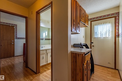 8743 179 Street Nw, Edmonton, AB 