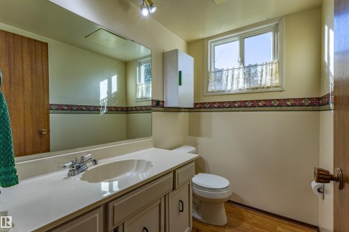 8743 179 Street Nw, Edmonton, AB 