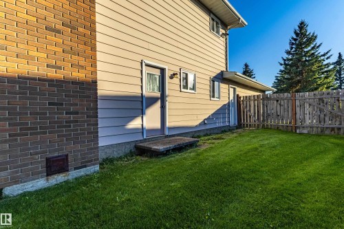 8743 179 Street Nw, Edmonton, AB 