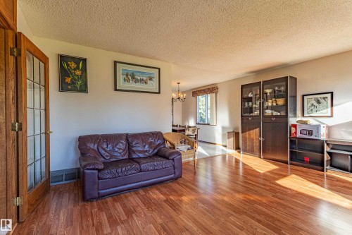 8743 179 Street Nw, Edmonton, AB 