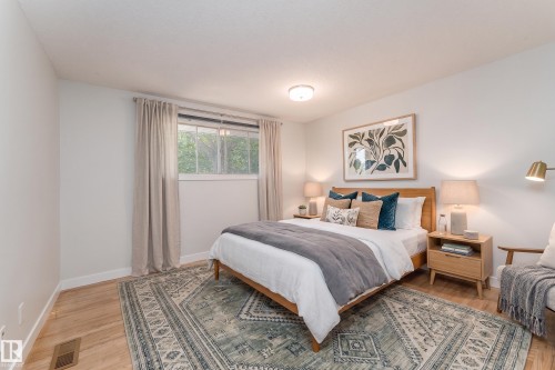10415 39A Avenue Nw, Edmonton, AB 