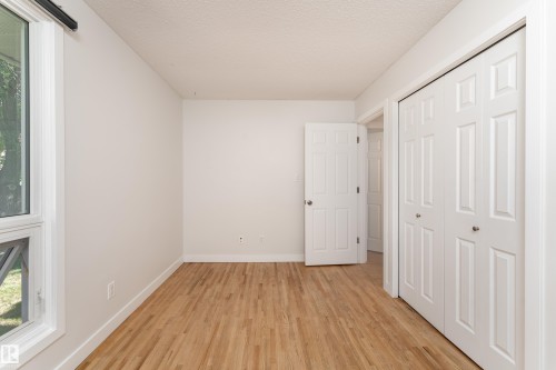 10415 39A Avenue Nw, Edmonton, AB 