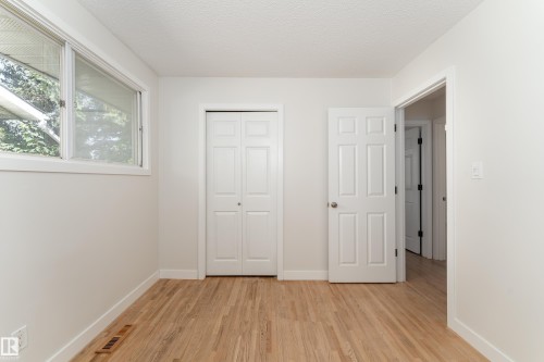10415 39A Avenue Nw, Edmonton, AB 