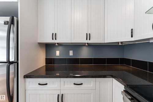 10415 39A Avenue Nw, Edmonton, AB 