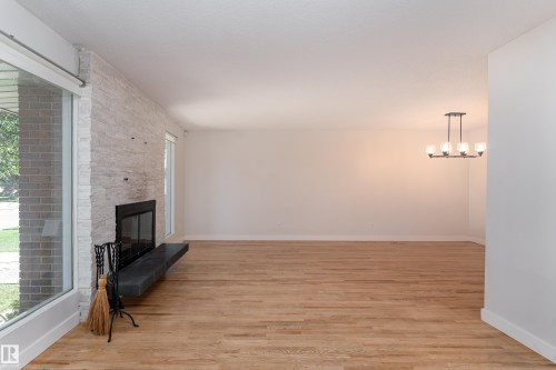10415 39A Avenue Nw, Edmonton, AB 