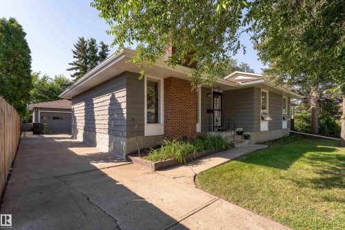 10415 39A Avenue Nw, Edmonton, AB 